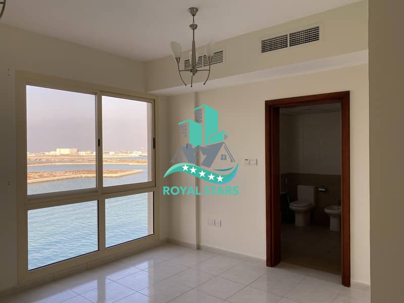 5 Amazing Cozy One Bedroom Lagoon Apartment with Lagoon Views of the Water and Attractive promenade
