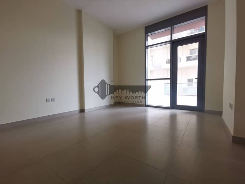 20 water front 1 bed room very bright  apartment in jaddaf