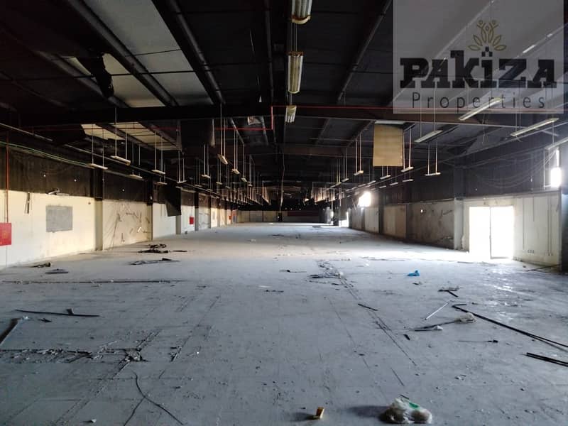 3 Tax Free ! Prime Location Commercial Multipurpose Warehouse  Available In Al Quoz 4 ! At Low Rent