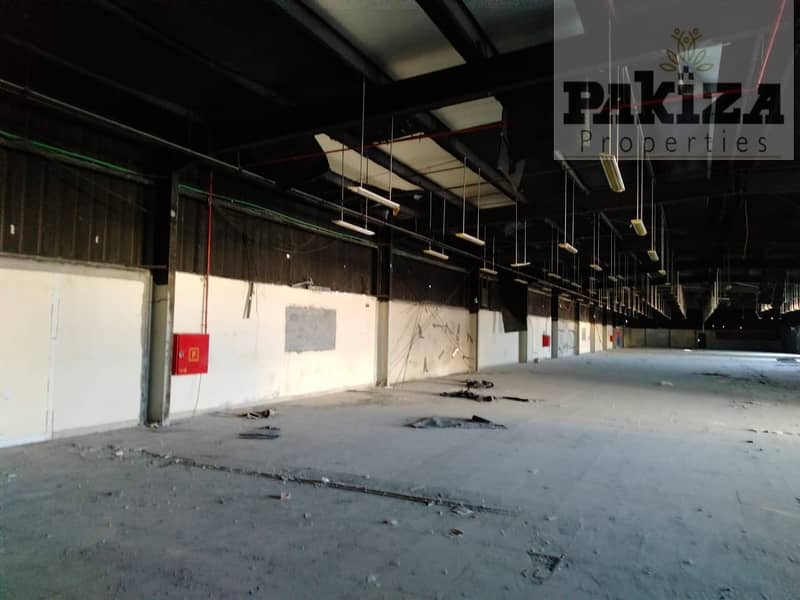 9 Tax Free ! Prime Location Commercial Multipurpose Warehouse  Available In Al Quoz 4 ! At Low Rent