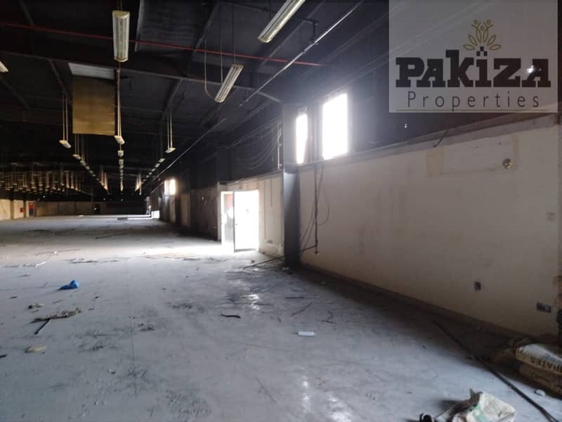 4 Tax Free ! Prime Location Commercial Multipurpose Warehouse  Available In Al Quoz 4 ! At Low Rent