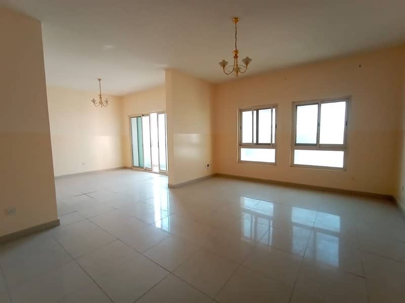 Lavish apartment for family  | 3bhk Giggest hall 4toilets | wardrobes loundry room | maid room balcony | big kitchen | On Road Building Only 45k in muwaileh sharjah