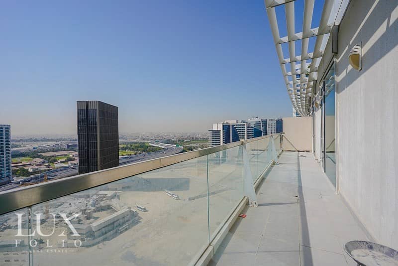 Large 2 Beds + Maid & Study|Bright|Balcony Large 2 Beds + Maid & Study|Bright|Balcony