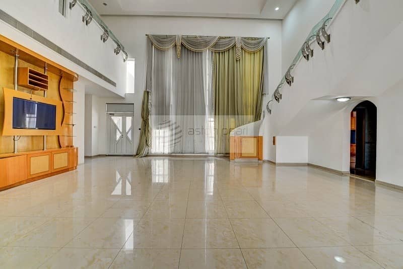 4 Bedroom +M Large Villa |  Covered  Swimming Pool