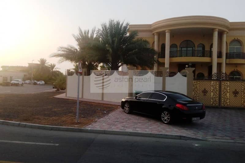 14 Big Corner Villa | Perfect Condition| 7 BR + Maids