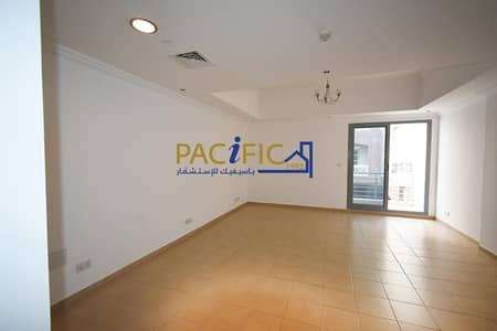 Large Studio Near Media City and Beach Large Studio Near Media City and Beach