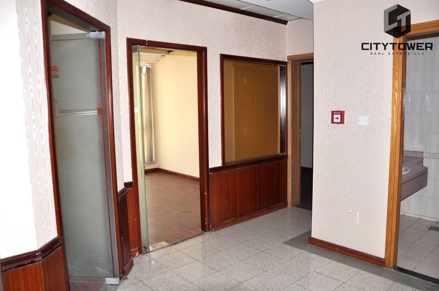 10 Office available in Al Bakhit Centre - Near clock tower