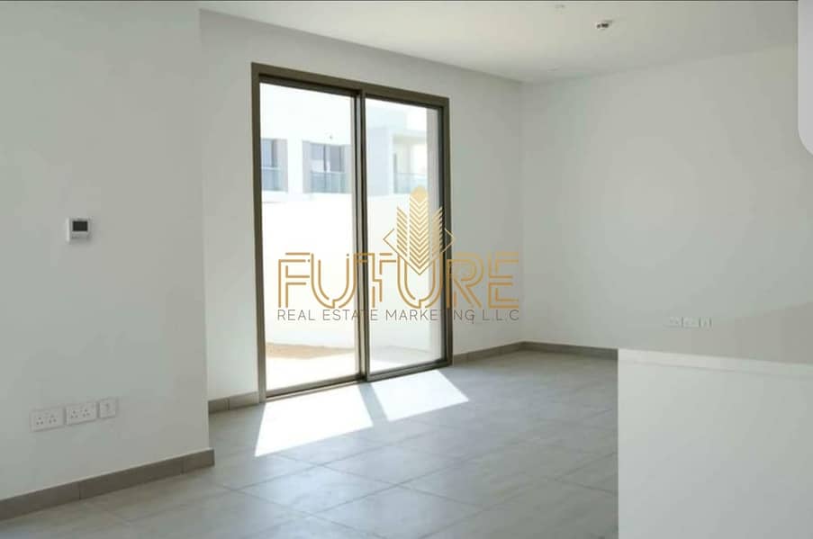5 New Develop 3BR Townhouse in Yas | Single Row
