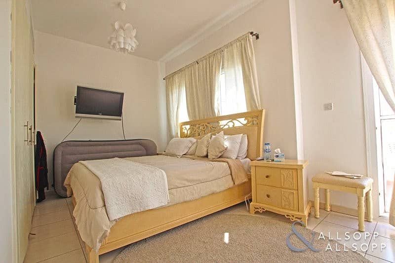8 Opposite Pool And Park | 2 Bedrooms | 4E