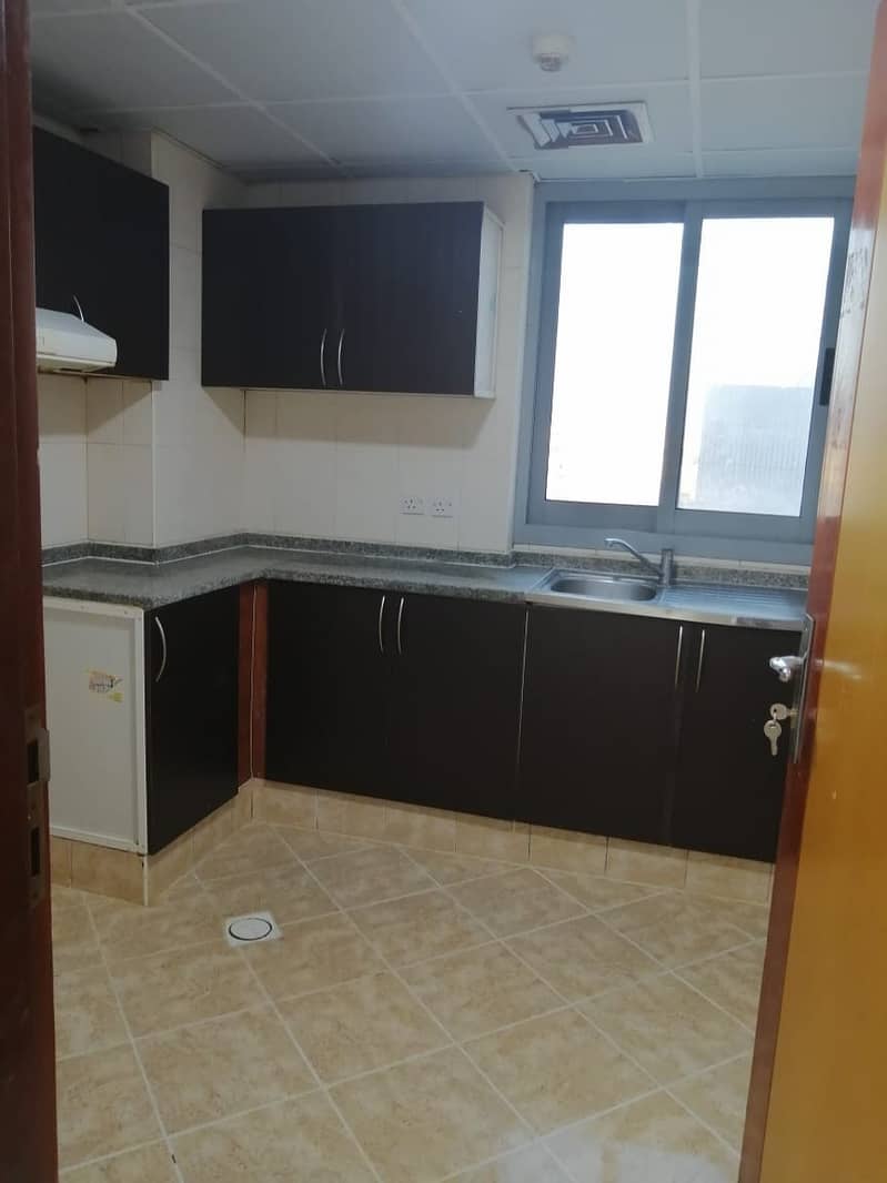 12 ONE MONTH FREE/ 1 BHK FOR RENT / PRAIME LOCATION