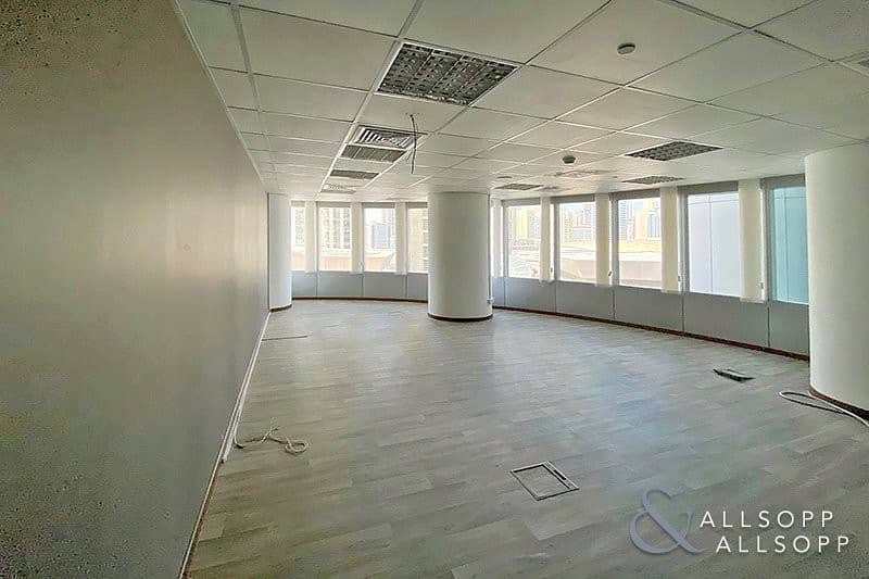 Fit Out |Very High Quality Unit| Almas Tower