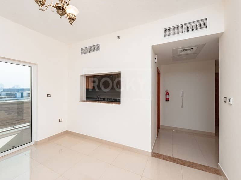 3 Well Maintained | 2-Bed | Equipped Kitchen | Burj Al Arab View