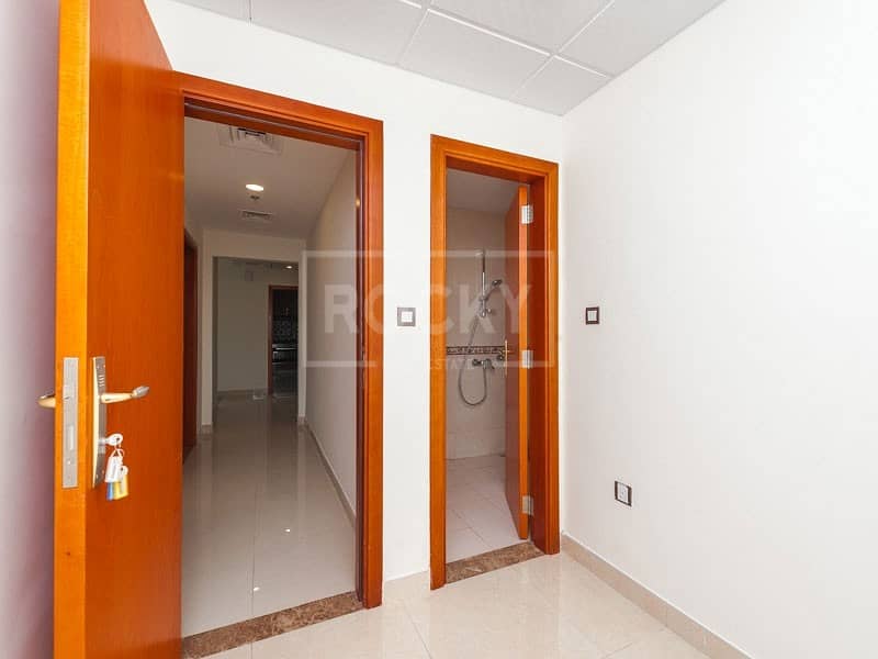 9 Well Maintained | 2-Bed | Equipped Kitchen | Burj Al Arab View