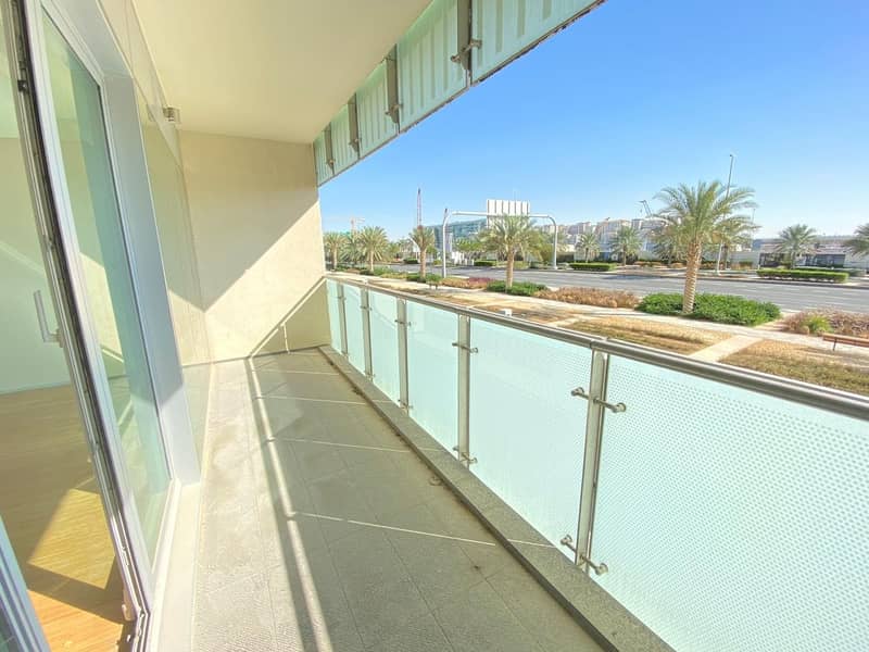 #LIVE VIDEO VIEWING! Spacious & Beautiful Unit W/ Modern Facilities