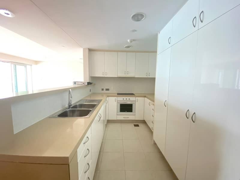 11 Hot Deal! Luxurious 2 Bedroom Apartment!
