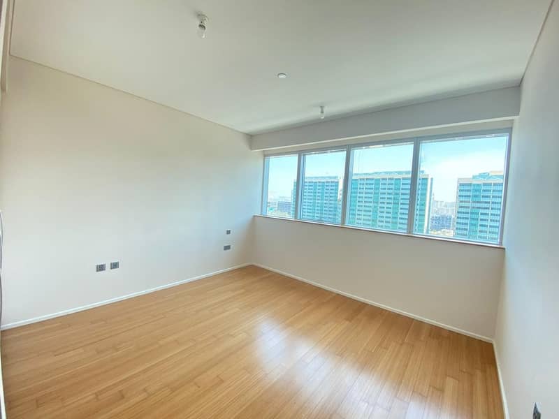 26 Hot Deal! Luxurious 2 Bedroom Apartment!