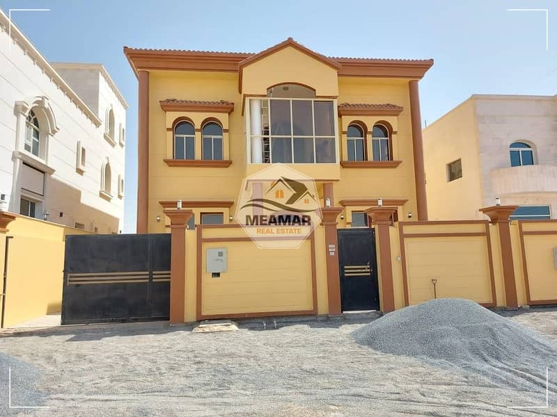 Villa for sale for life for all nationalities for life. Ownership with the possibility of bank financing up to 25 years. The villa has a very high end finishing for the owners of a fine line
