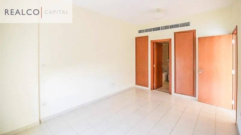 1 Bed | Chiller Free | Vacant | Street View 1 Bed | Chiller Free | Vacant | Street View