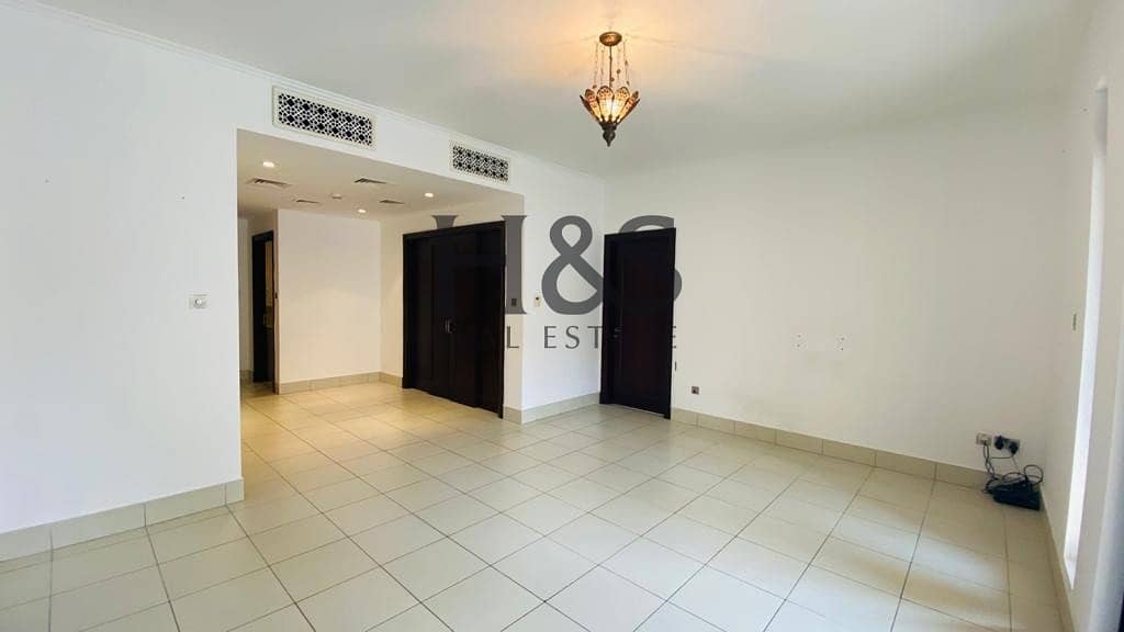 5 Well Maintained Apt I Best Layout I Prime Location