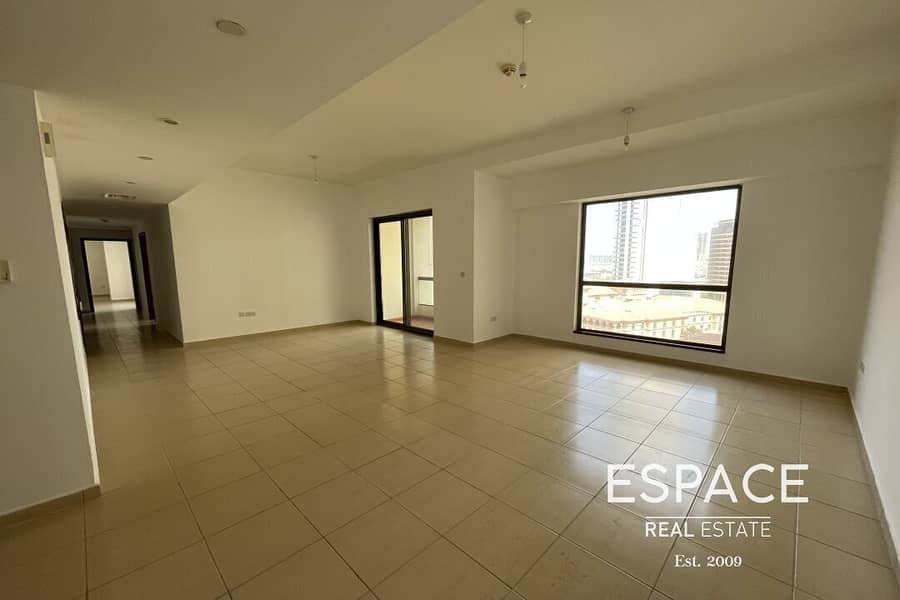 Excellent Sea View | 2 Bedroom | Well Prensented