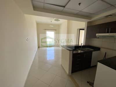 Lake & Community View Rented Mid Floor Lake & Community View Rented Mid Floor