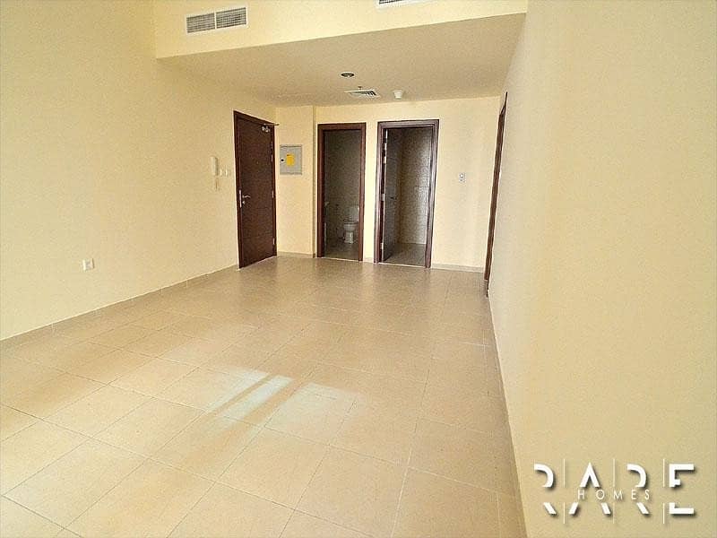 Spacious 1 Bed with Balcony in IMPZ