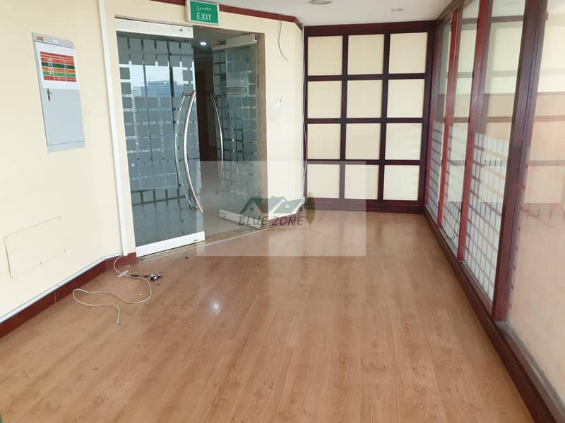 CHILLER FREE OFFICE 1565/SQFT  WITH GLASS PARTATION NEAR BY MARRIAT HOTEL