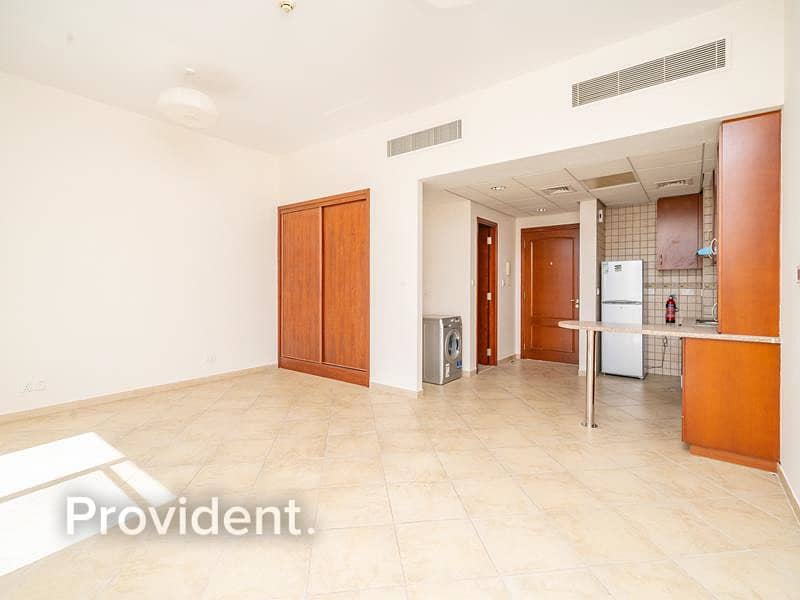 Light and Bright Spacious Apartment | Vacant