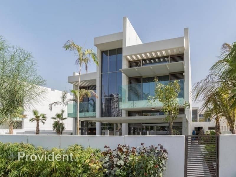 Best Deal|Luxury 4BR Villa|Contemporary Style