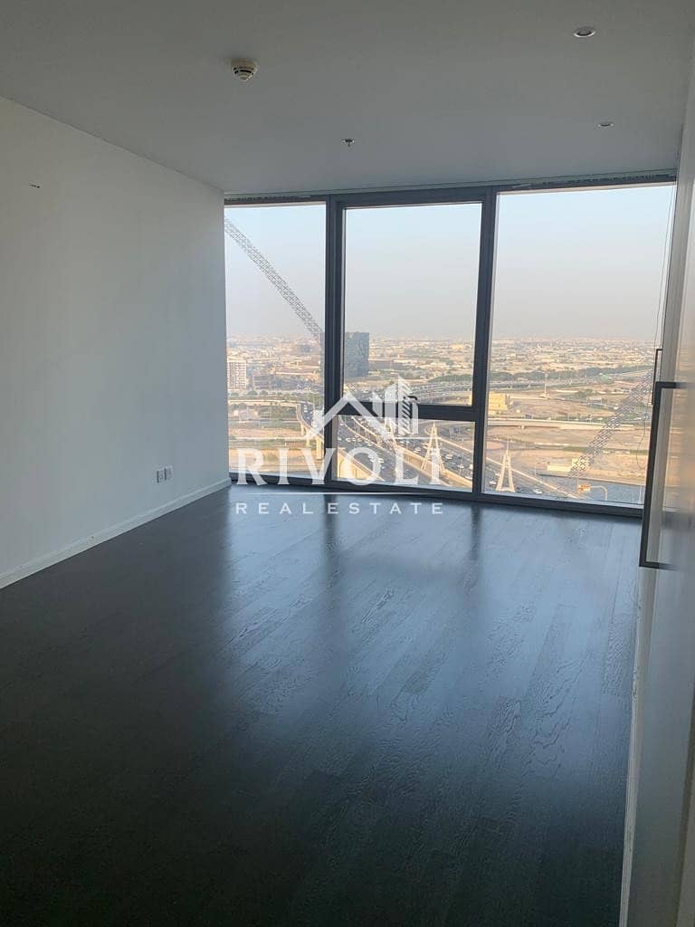 17 Amazing View Office for rent in D1 Tower