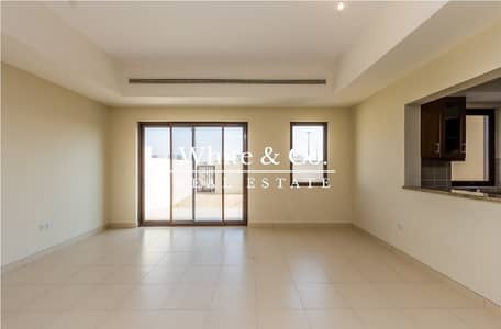 Must see | Vacant on 15th | 3M | Back to back Must see | Vacant on 15th | 3M | Back to back