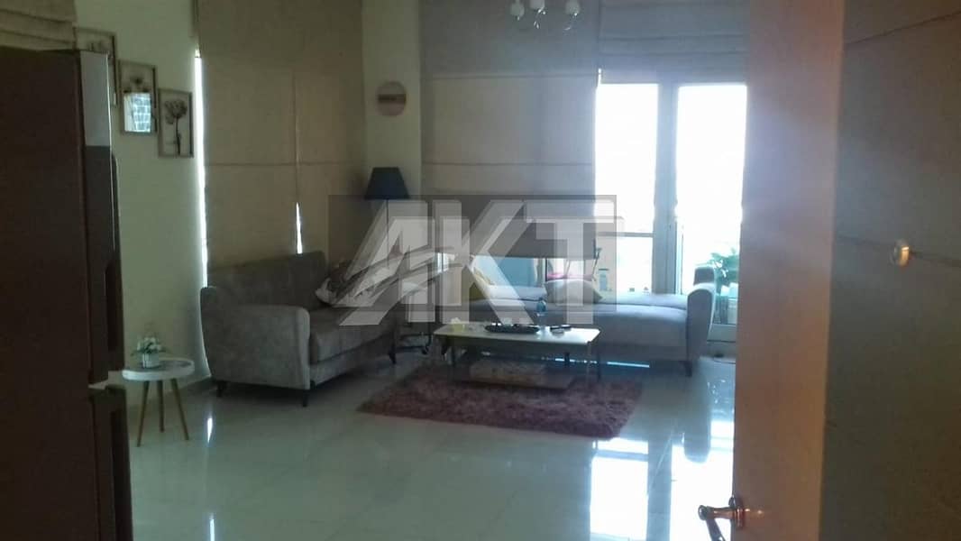 799 K /Hot Deal 1 Bedroom Fully Furnished / Mid Floor / With Balcony / View Al kahil Road / Rbc Tower