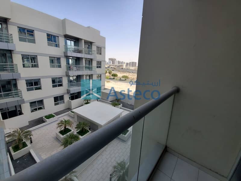 9 Amazing 1BEDROOM With Balcony in JVT New building