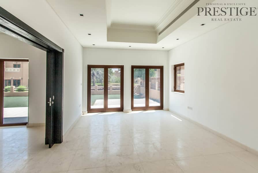 5 3 Beds | Independent Villa | Dubai Style