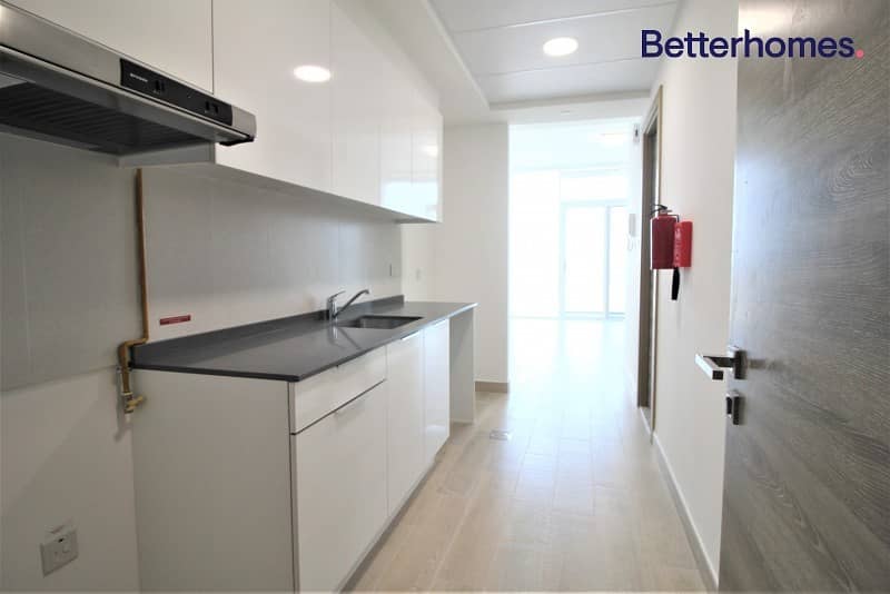 4 Skyline view |Resell| Great quality| Vacant| Flat.