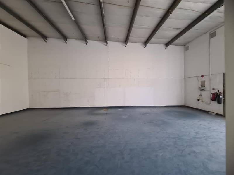 3 3600 square feet warehouse with office for rent on Al Asayel road Al Quoz 3