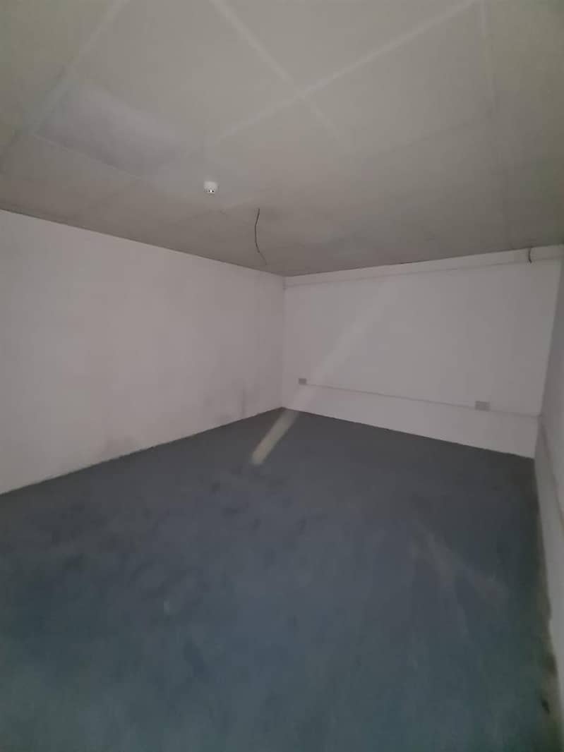 10 3600 square feet warehouse with office for rent on Al Asayel road Al Quoz 3