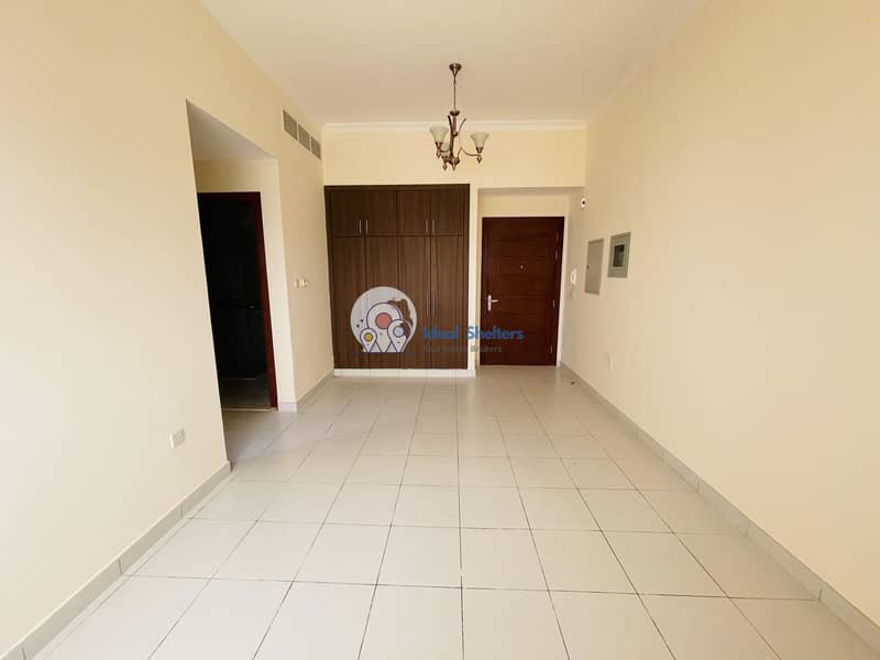 5 SPACIOUS STUDIO CLOSE KITCHEN WITH GYM/POOL/PARKING