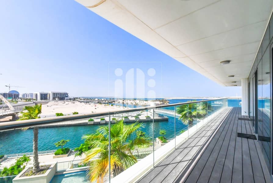 Spacious Apt with a big balcony, Sea view