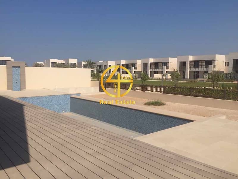 Stunning Prestigious Brand New Villa with Pool!