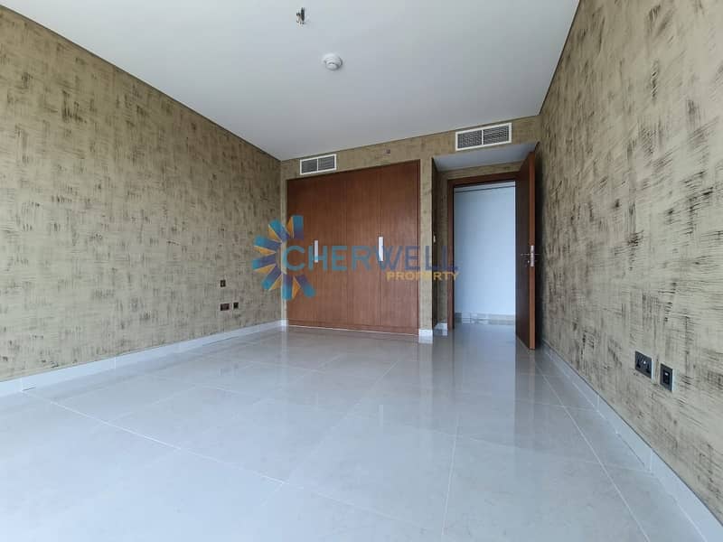 8 HOT DEAL | Modern Apartment | Great Layout