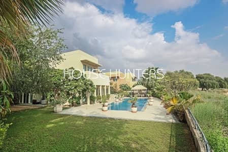Exclusive Golf Course Stunning 5 bed in Savannah Exclusive Golf Course Stunning 5 bed in Savannah