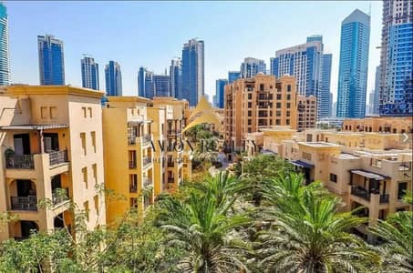 1 Bedroom Flat for Rent in Old Town, Dubai - Pool View | Fitted Kitchen | Highly Maintained - Downtown 1 Bedroom Flat for Rent in Old Town, Dubai - Pool View | Fitted Kitchen | Highly Maintained - Downtown