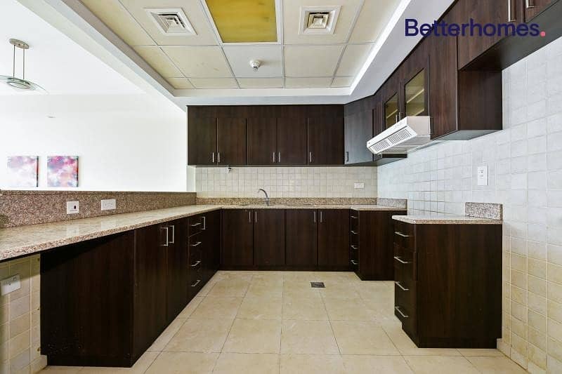 5 2 BR| Burj Views| High floor|Unfurnished