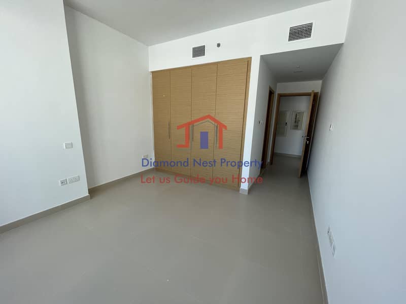 11 Two Month Free ! Energy Efficient Two Bedroom with Balcony