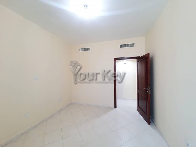 6 One bedroom with balcony in Murror st