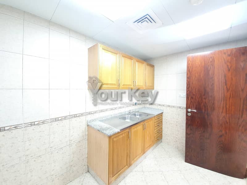 9 One bedroom with balcony in Murror st