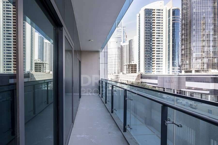 14 Stunning Apartment | Canal and Pool View