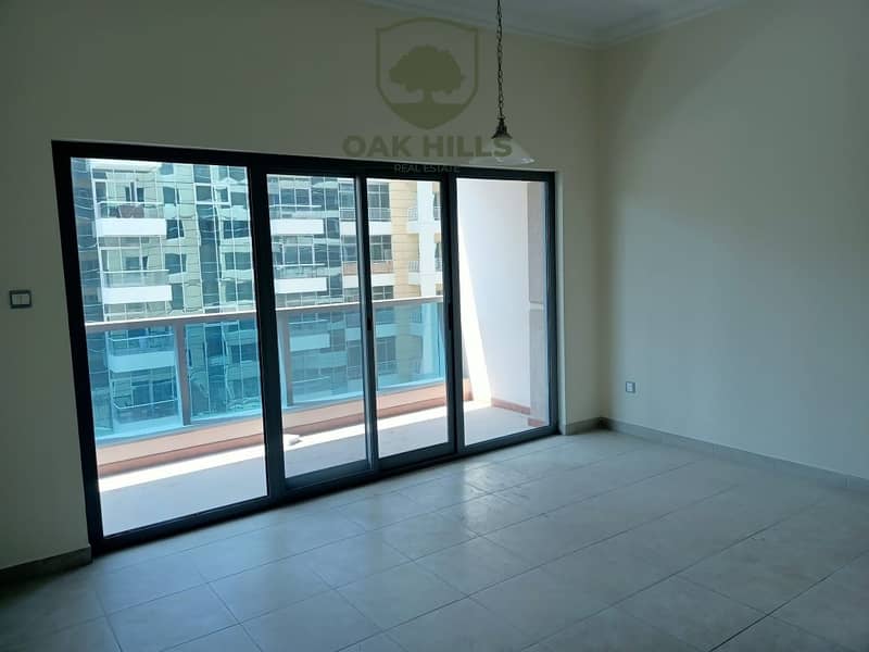 Huge Balcony 1 Month Free Near to Tram and Metro Station