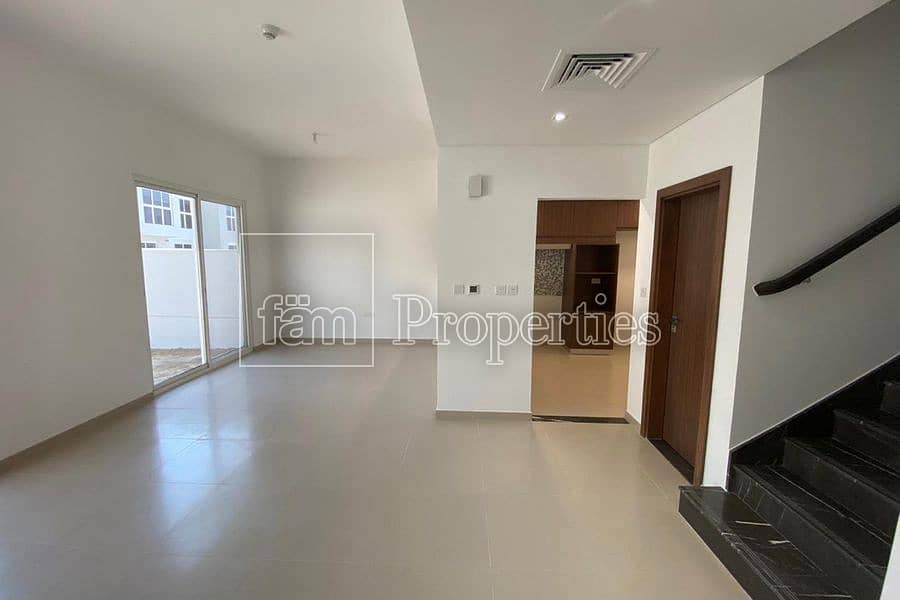 Single Row Mid Brand New 3 Bed Townhouse For Rent